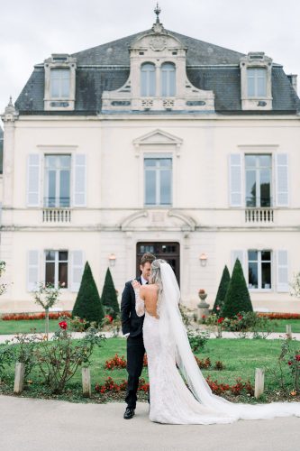 Elopement in Burgundy. Elope in France. All right reserved Charlotte Beaune